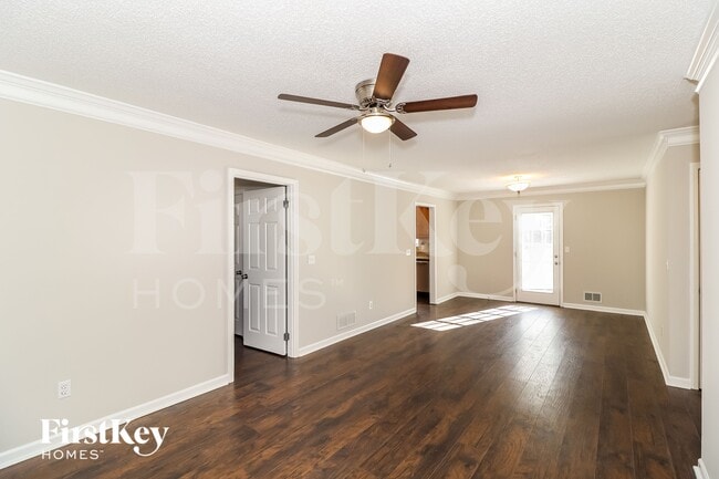 Photo - 4565 Bonneville Dr
