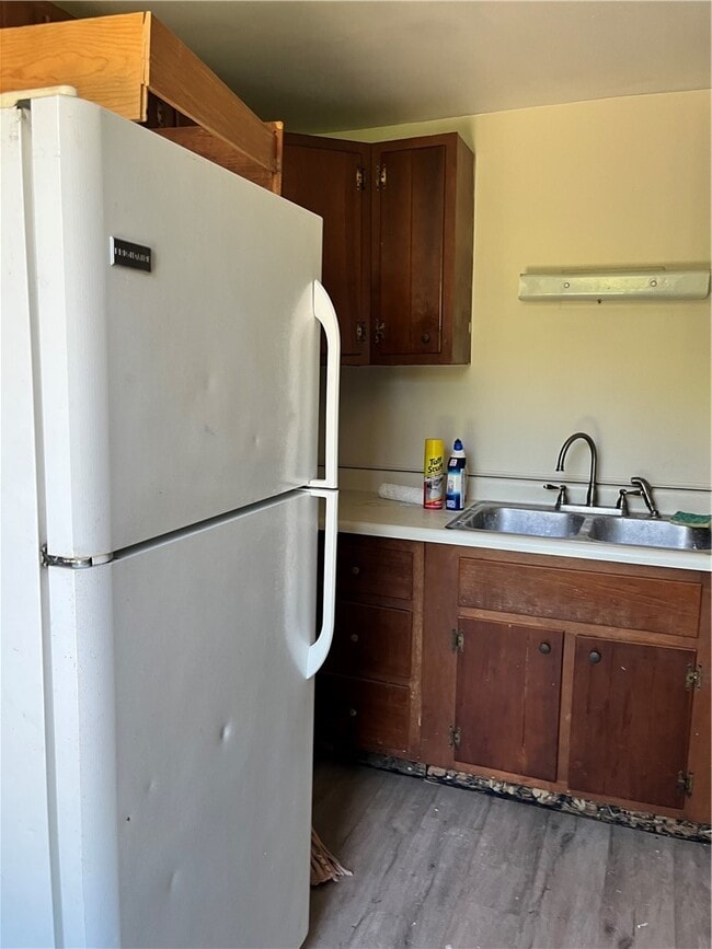 Photo - 411 W 1st St