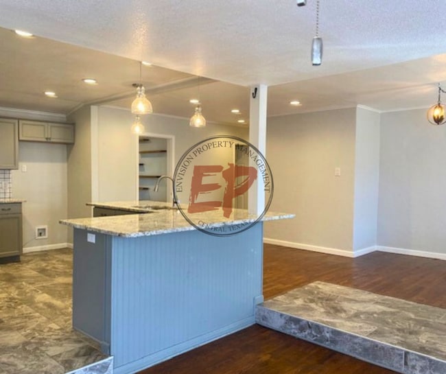 Photo - 3601 E Brookview Dr