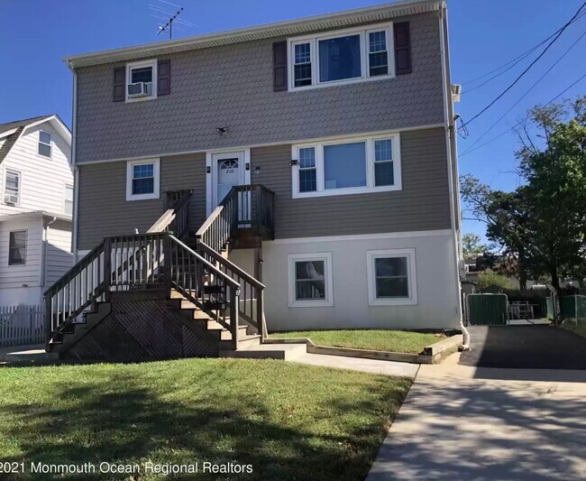Photo - 210 Carr Ave House