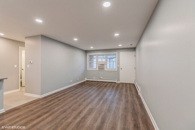 Photo - 1970 Green Bay Rd Unidad B-3