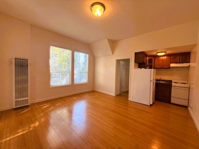 Photo - 563 Steiner St Unit #4