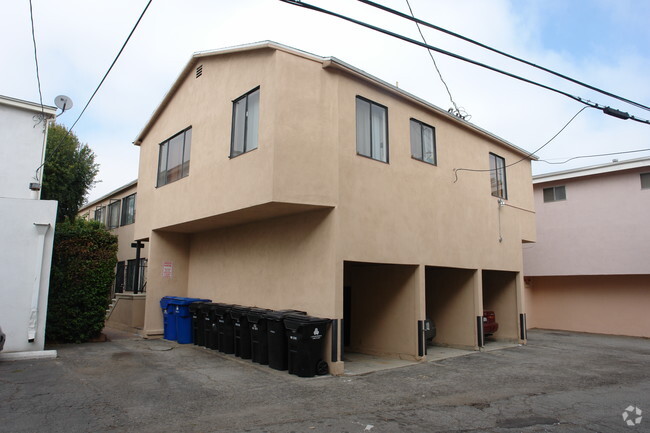 Building Photo - 10920 Santa Monica Blvd Rental