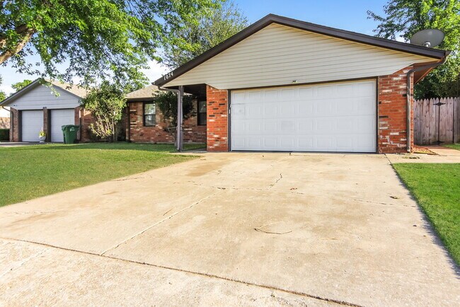 Photo - 1074 Dover Mansion