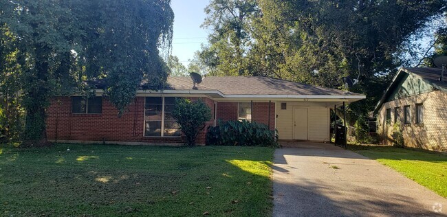 Building Photo - Nice brick home on quiet street!