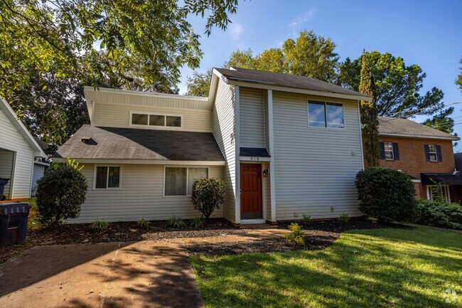 Building Photo - Spacious 3 Bedroom 2 Bath! Rental
