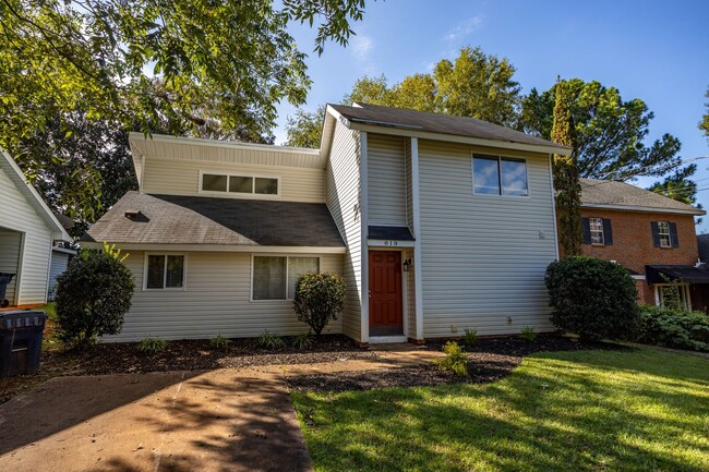 Coming Soon! Spacious 3 Bedroom 2 Bath! - Coming Soon! Spacious 3 Bedroom 2 Bath! Casa