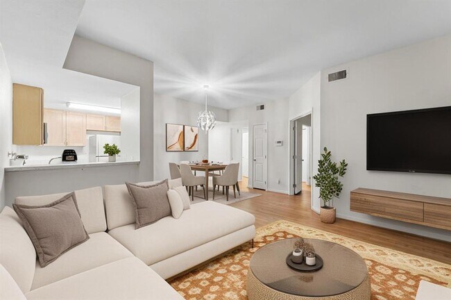 Photo - 2209 S Braeswood Blvd Unidad 32H Rental