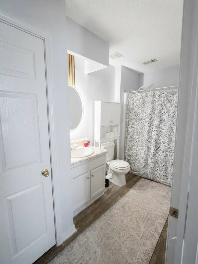 Photo - 2301 W Michigan Ave