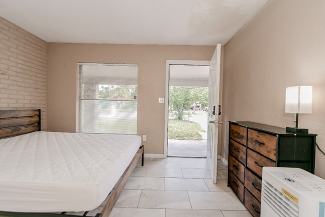 Photo - 14 Bel Air St