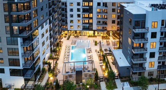 Photo - 200 Nerem St NW Unidad 2BR 3