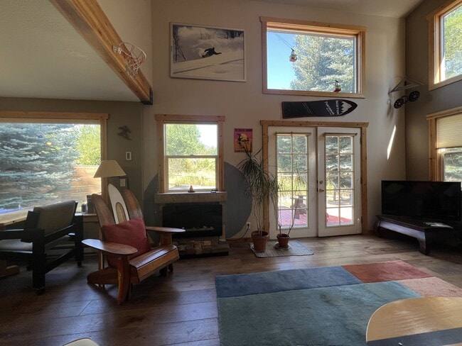 Photo - 4275 Leeper Ln
