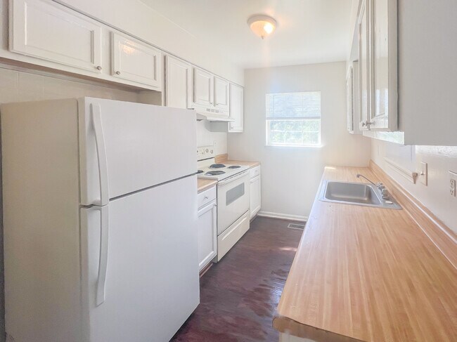 Photo - 160 Lancaster Creek Rd