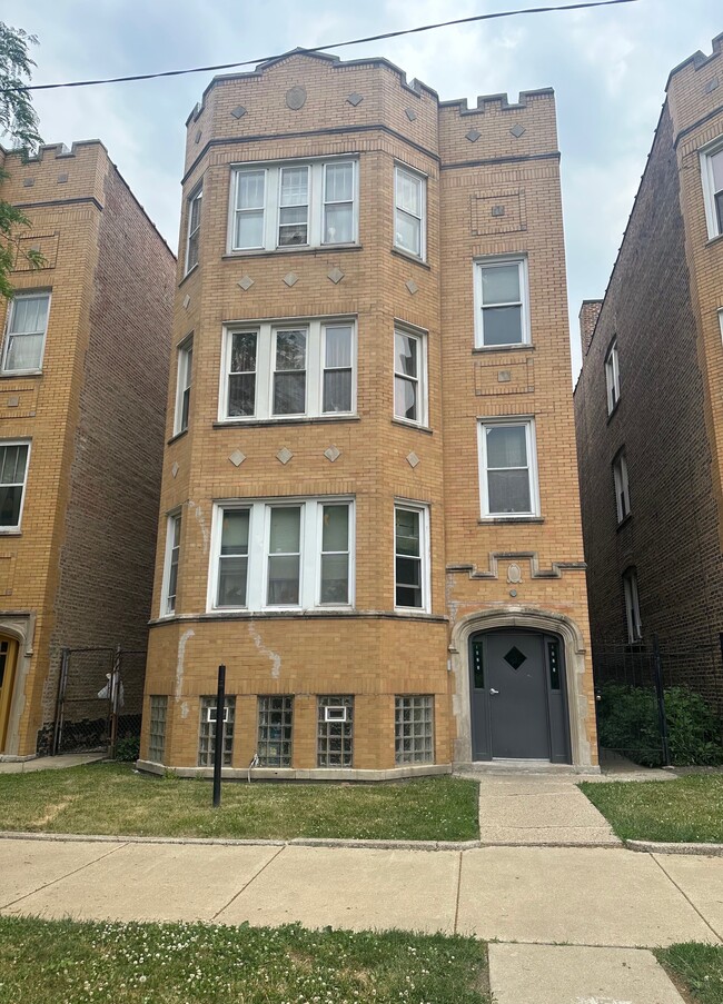 Building Photo - Karlov Unit 1