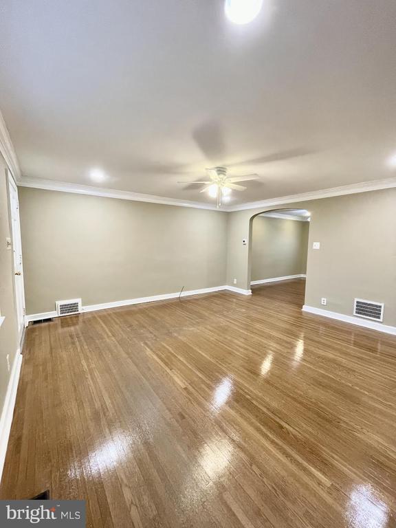 Photo - 119 E 11th Ave