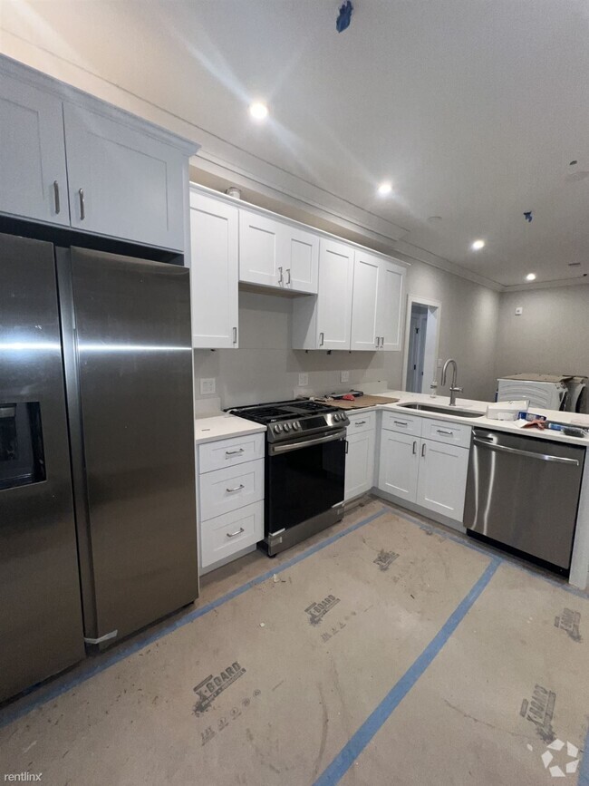 Building Photo - 4 br, 1 bath Condo - 161 Allston St Apt 6E... Unit Apt 6E