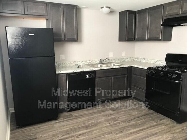 Photo - 1839 E 8th St