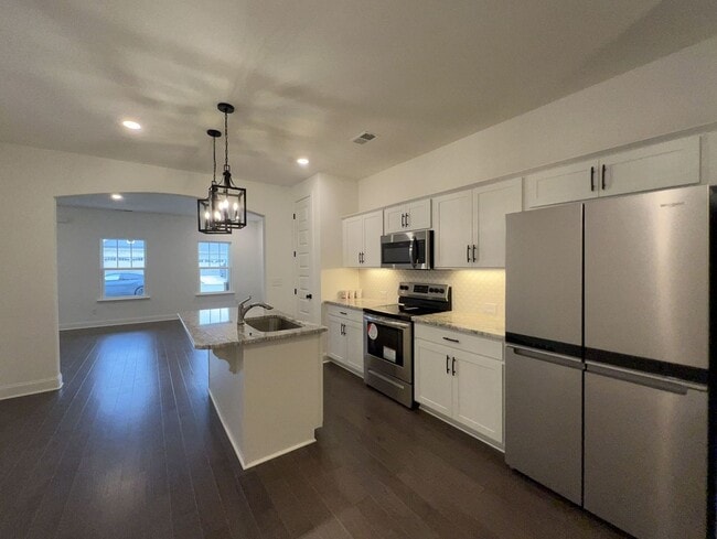 Photo - Spacious Townhome Located Minutes from Downtown Gallatin and Hendersonville!