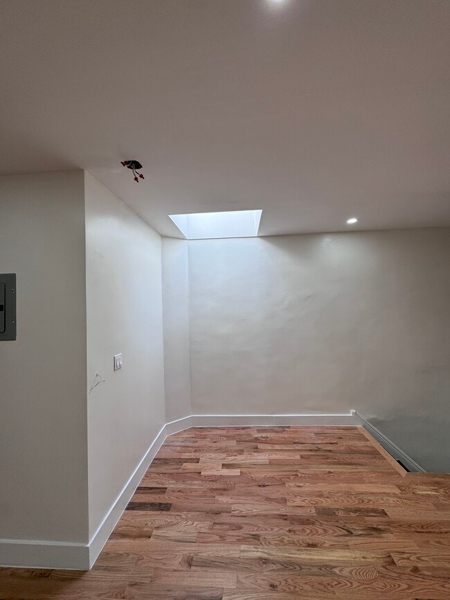 Photo - 9527 110th St