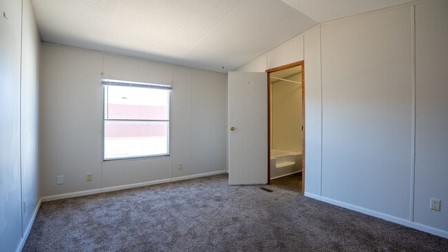 Photo - Bar Nunn Living