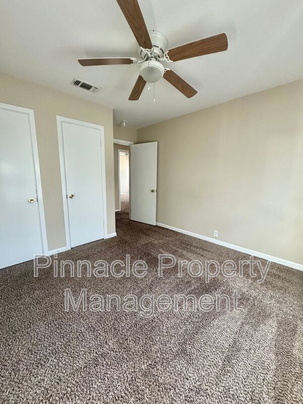 Photo - 212 Windham St