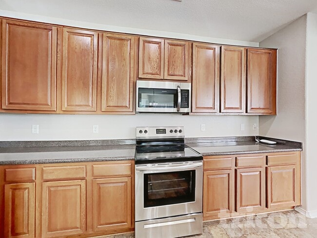 Photo - 320 Apricot Dr