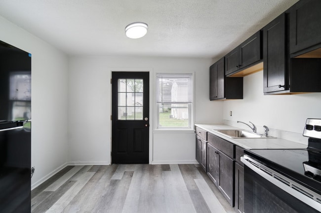 4BR Townhouse in Midland, PA!! - 4BR Townhouse in Midland, PA!!