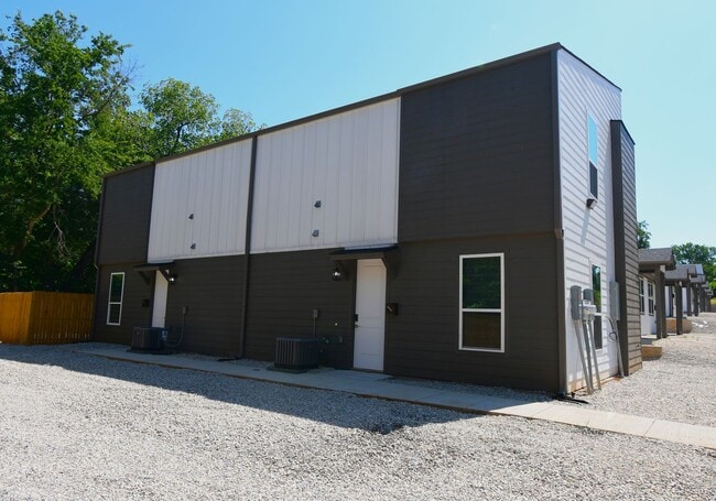Photo - 1158 E Earle St