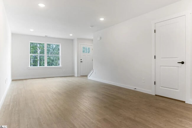 Photo - 18 Catawba Ave