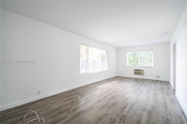 Photo - 1750 S Treasure Dr Unidad 1