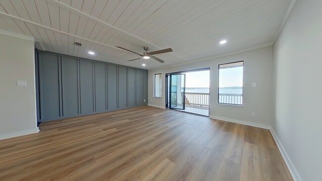 Photo - 810 Eglin Pkwy NE