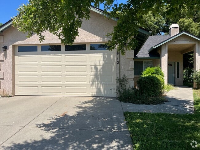Building Photo - Great Three Bed House in Cul-De-Sac Neighb...