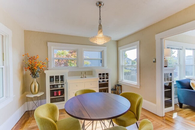 Photo - 2243 Woolsey St Unit ID1355615P