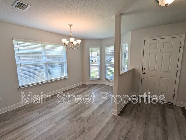 Photo - 4723 Frances St