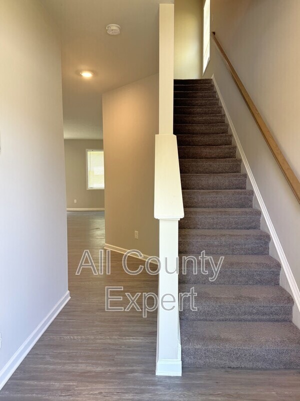 Photo - 21 Stanford Ct