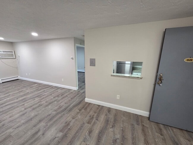 Photo - 25 Ekman St Unit 3 H