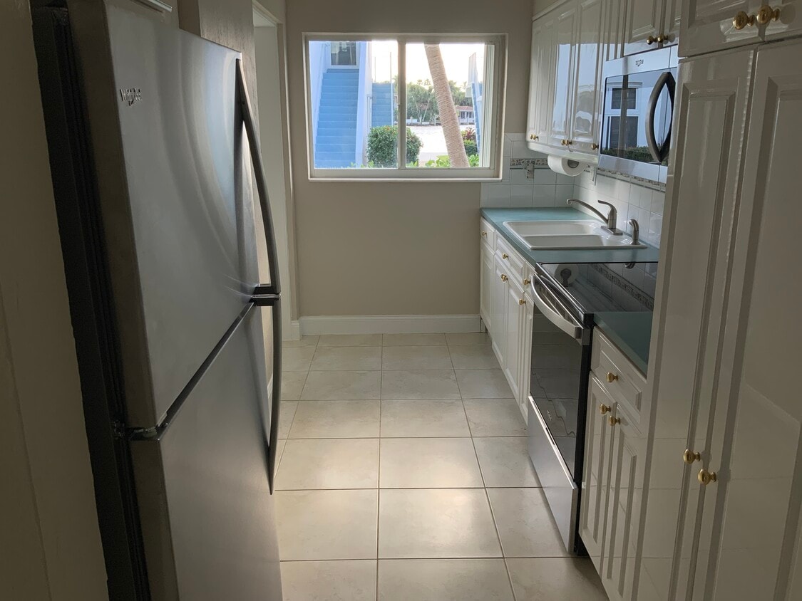Photo - 425 Bayshore Dr (Fort Lauderdale, FL)