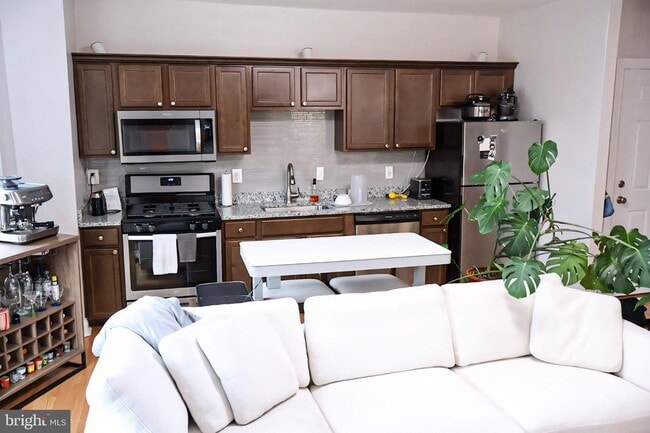 Photo - 1734 Bolton St