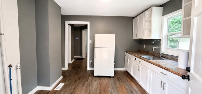 Photo - 1401 Oak St