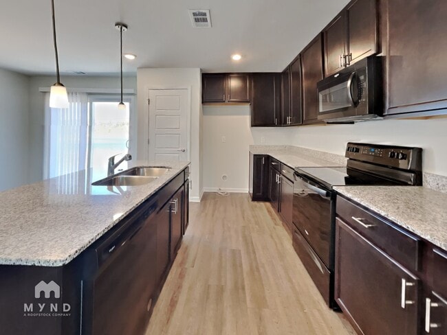 Photo - 120 Dasher Dr