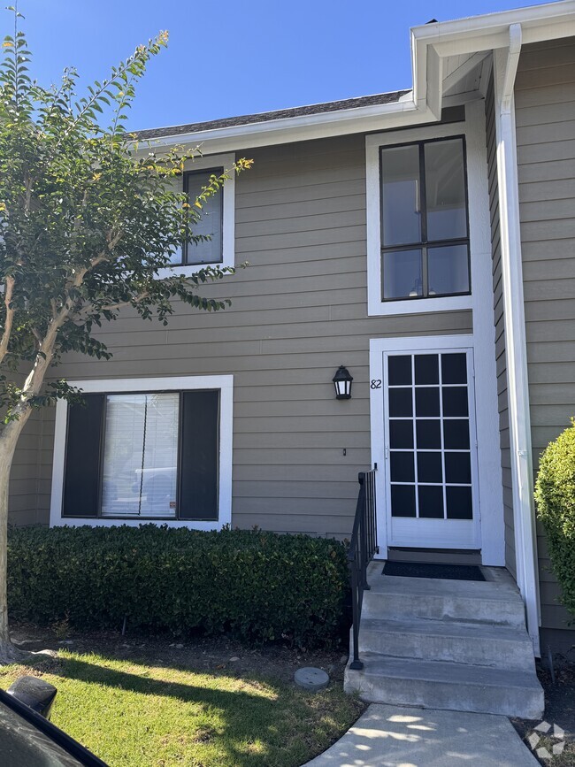 Building Photo - 700 W Walnut Ave Unit #82 Rental