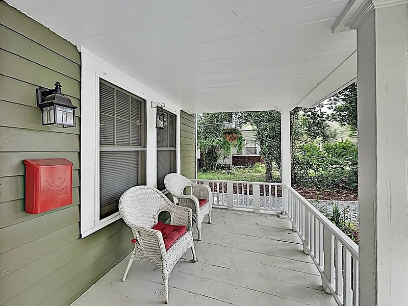 Photo - 643 Woodward St