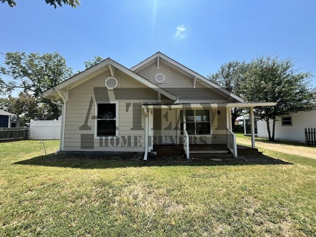 Building Photo - Modern 4 Bedroom 2 Bathroom home for rent!