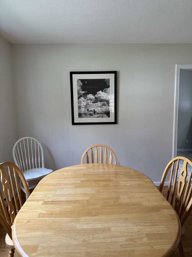 Photo - 8 Charles Ln