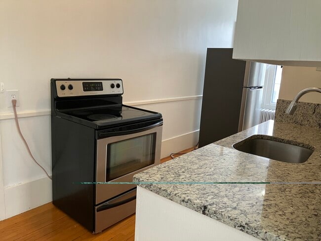 Photo - 31 Pleasant St Unit 1