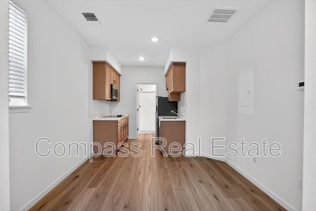 Building Photo - 21061 Story St Unit 2