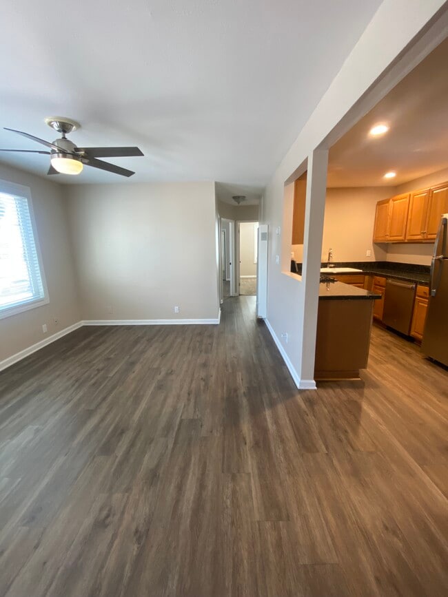 Photo - 2088 Montgomery Ave Unit #M