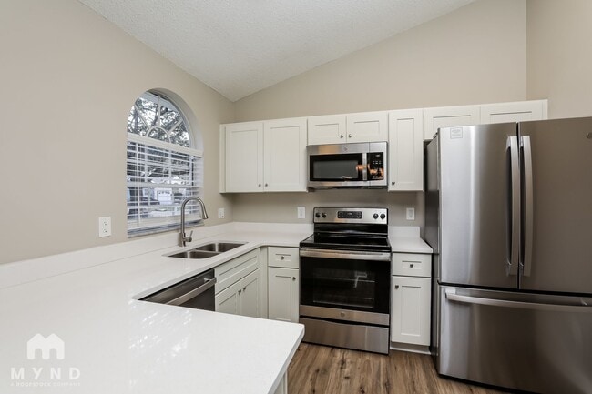 Photo - 1729 Chatham Cir