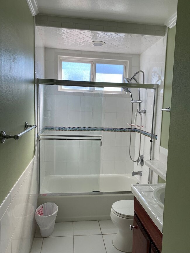 Photo - Beautiful 4 Bedroom Home for Rent in Huntington Beach