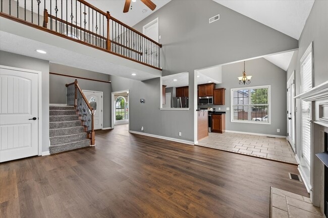 Photo - 1484 Apache Way